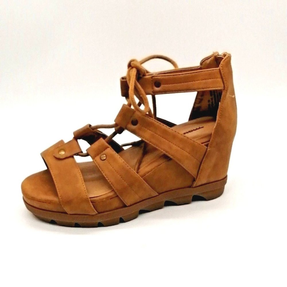 Maurices Womens Francesca Ghille Sandals Brown Wedge Heel Back Zip Platform 7M
